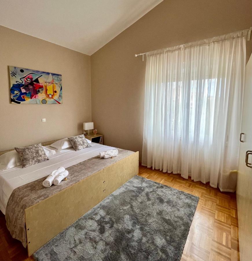 Apartments Tino & Leon ซูโกชัน ภายนอก รูปภาพ