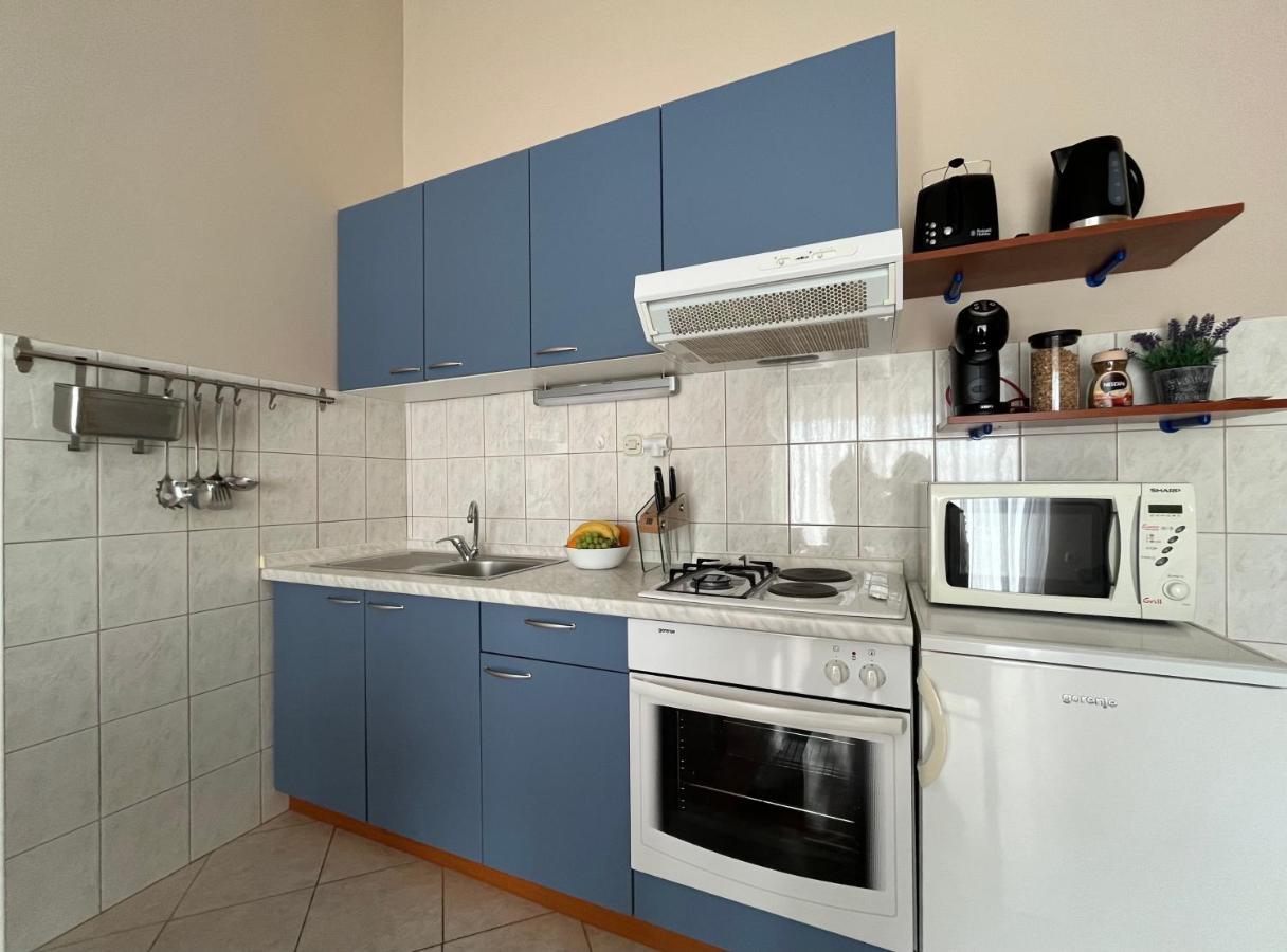 Apartments Tino & Leon ซูโกชัน ภายนอก รูปภาพ