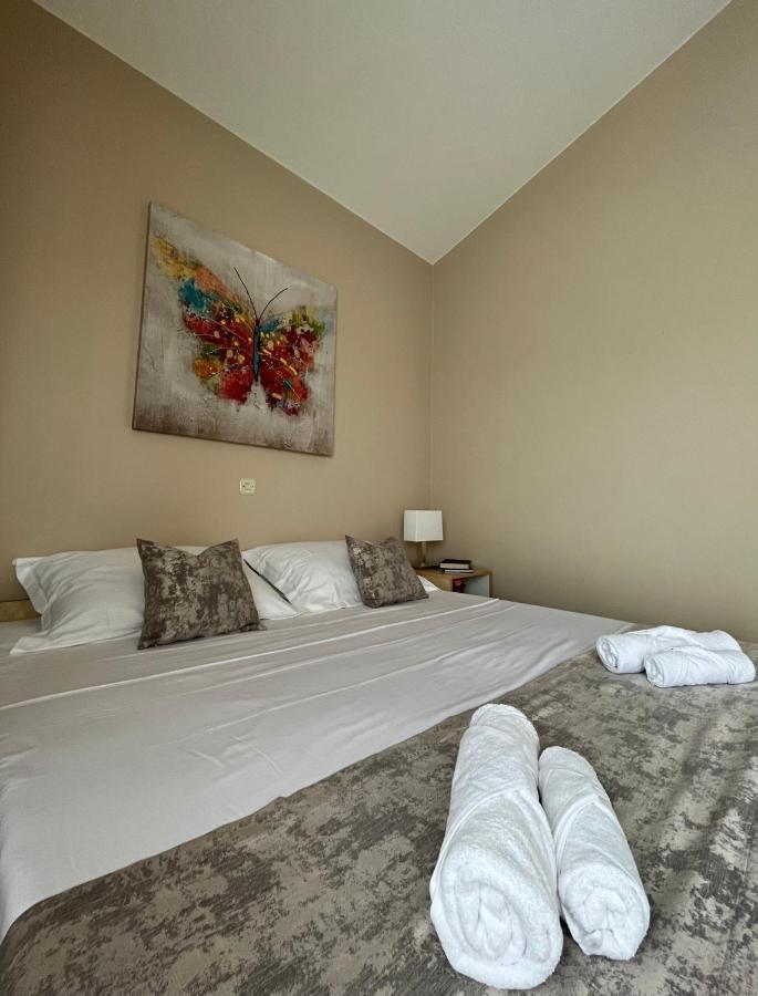Apartments Tino & Leon ซูโกชัน ภายนอก รูปภาพ
