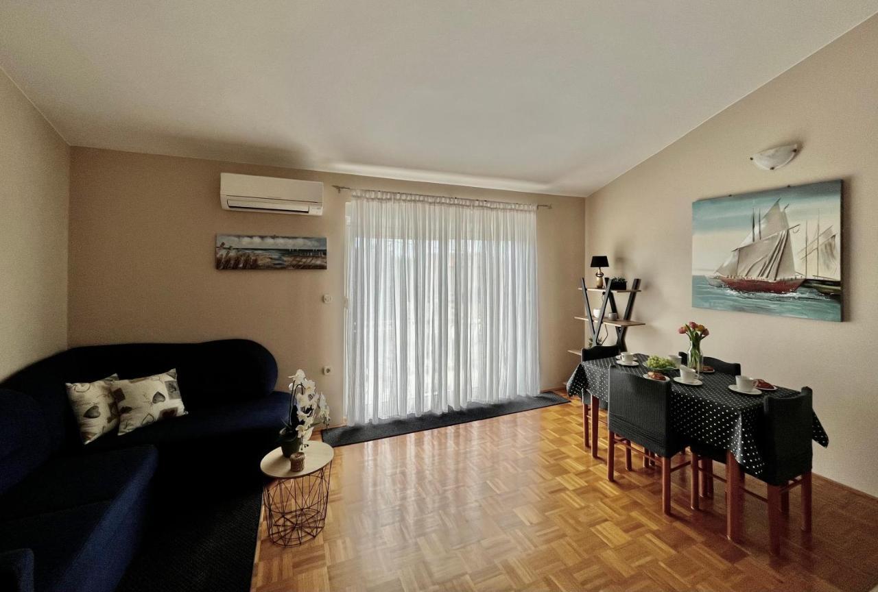 Apartments Tino & Leon ซูโกชัน ภายนอก รูปภาพ