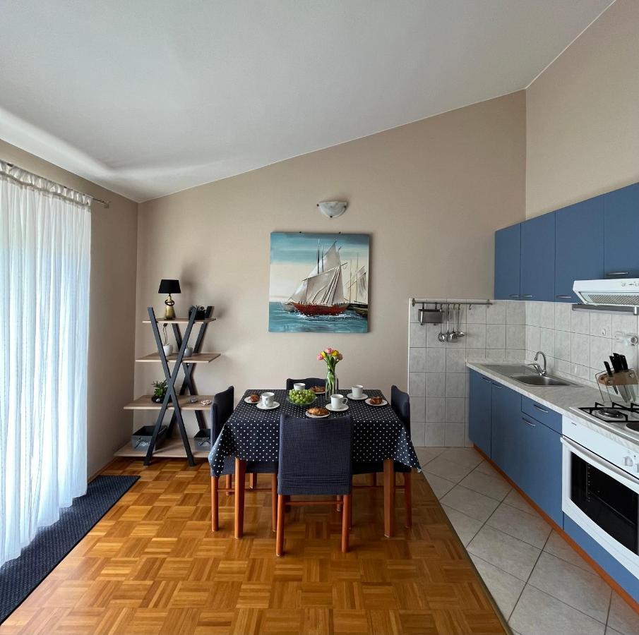 Apartments Tino & Leon ซูโกชัน ภายนอก รูปภาพ